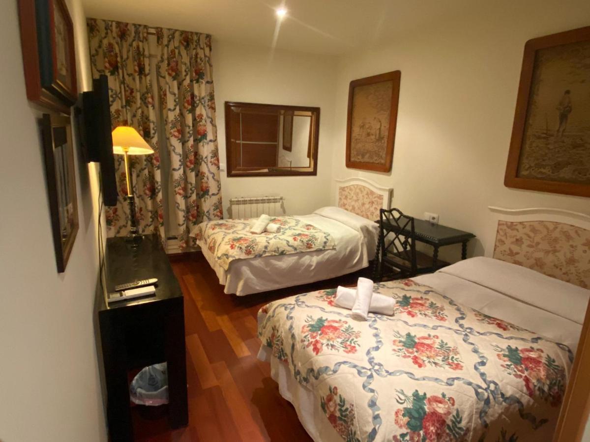 Ch Hostal Victoria Cuenca  Exterior foto
